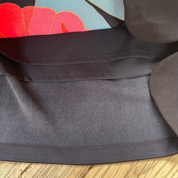 LOFT Women's Black Blossom Pencil Skirt Size 14. NEW - Picture 5 of 7